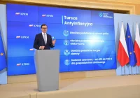 Premier: obniżamy stawkę VAT na gaz ziemny i energię elektryczną; spadnie akcyza na paliwo i prąd - zdjęcie główne