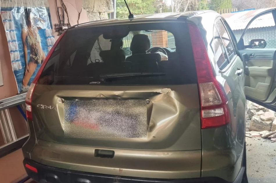 Tragedia przy parkowaniu w garażu - potrąceni dwaj mężczyźni, jeden z nich zmarł - zdjęcie 2