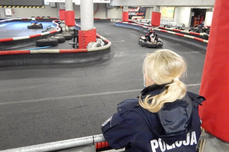 Uczniowie z Limanowej na zawodach międzyszkolnej ligi kartingowej - zdjęcie 2