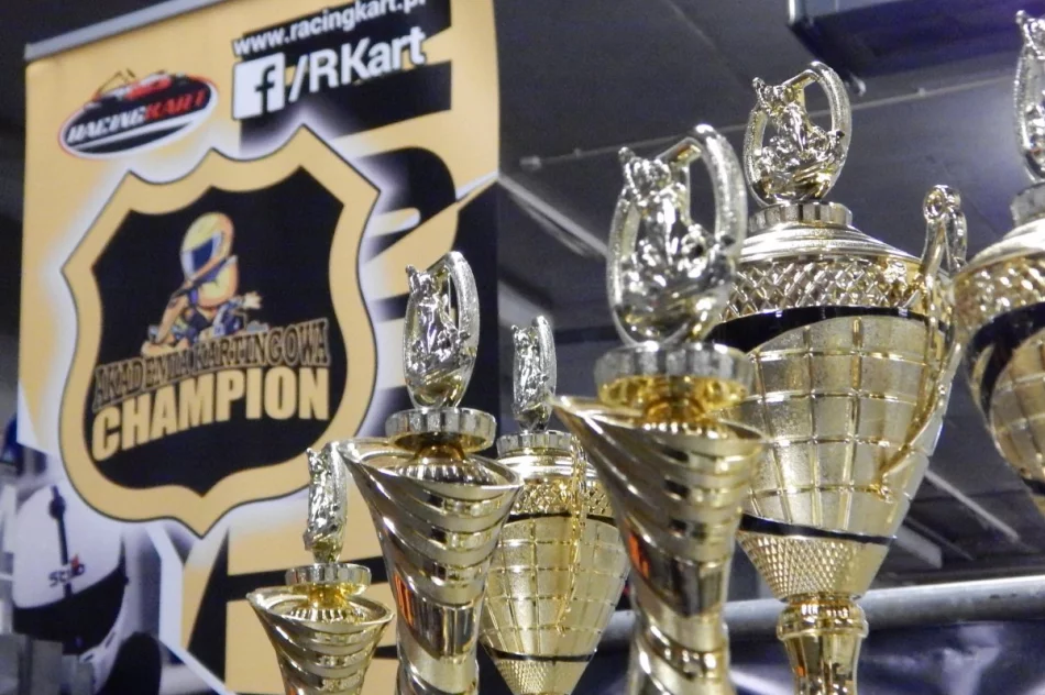 Uczniowie z Limanowej na zawodach międzyszkolnej ligi kartingowej - zdjęcie 3