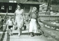 Warto fotografować, bo 'tak szybko odchodzą' - zdjęcie główne