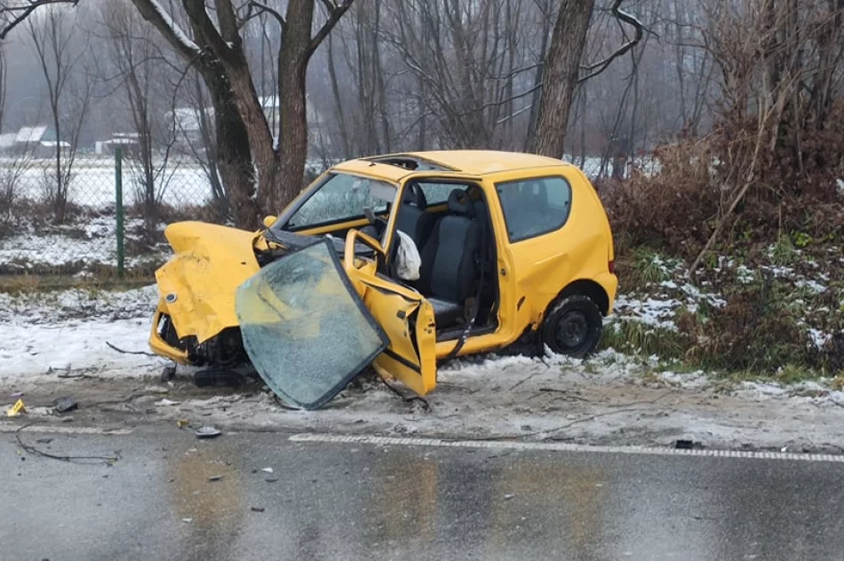 Groźnie wyglądające zderzenie czołowe i duże utrudnienia. Jedna osoba ranna - zdjęcie 2