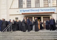 Trwa synod - obradowała komisja główna - zdjęcie główne