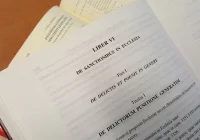 Dziś wchodzi w życie zreformowane prawo karne w Kościele - zdjęcie główne