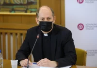 Limit osób w kościołach - nie ma narzędzi prawnych, żeby kogokolwiek weryfikować - zdjęcie główne