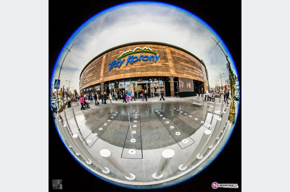 Tłumy na otwarciu galerii handlowej - zdjęcie 4