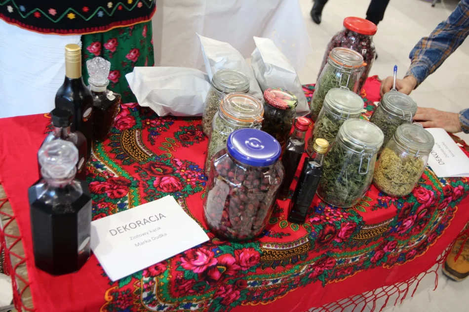 W Limanowskim Domu Kultury odbyły się „Pierwsze Limanowskie Targi Żywności” - zdjęcie 3