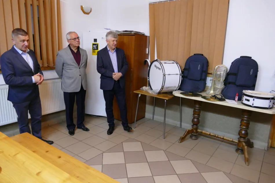 Nowy sprzęt muzyczny dla Orkiestry Dętej w Nowym Rybiu! - zdjęcie 5