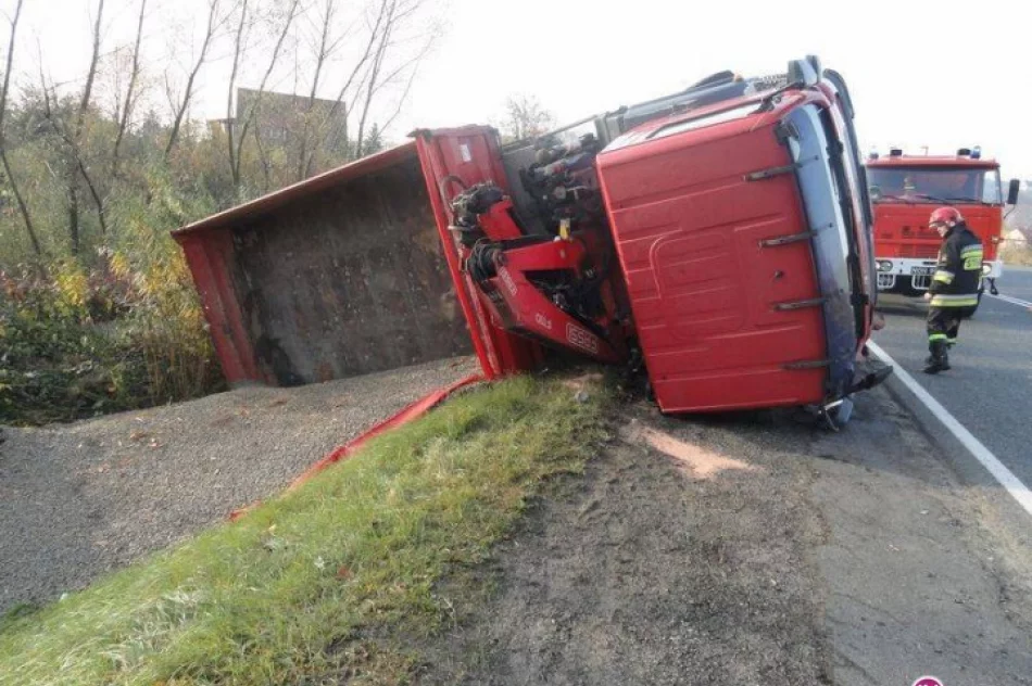 Zderzenie ciężarówki z autobusem - zdjęcie 2