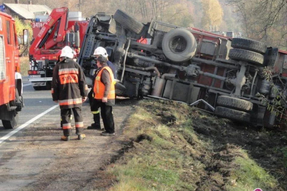 Zderzenie ciężarówki z autobusem - zdjęcie 3
