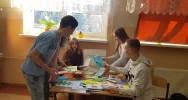 #MuremZaPolskimMundurem - uczniowie SP nr1 w Starej Wsi przyłączają się do ogolnopolskiej akcji - zdjęcie 4