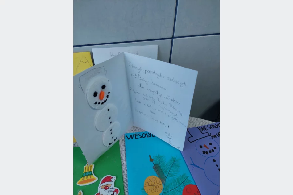 #MuremZaPolskimMundurem - uczniowie SP nr1 w Starej Wsi przyłączają się do ogolnopolskiej akcji - zdjęcie 16