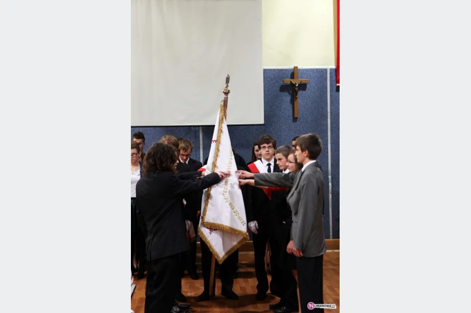 Dzień patrona, świeto edukacji i ślubowanie - zdjęcie 3