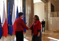 Otrzymała tytuł  honorowy Profesora Oświaty - zdjęcie główne