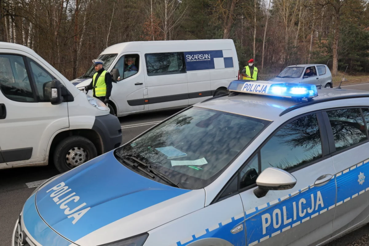 Limanowscy policjanci pełnili służbę przy granicy