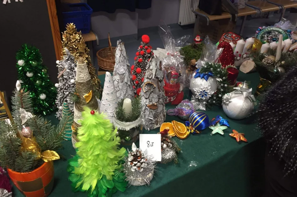 Kiermasz Bożonarodzeniowy w ZSP nr 4 - zdjęcie 2