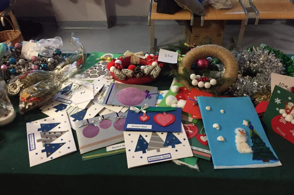 Kiermasz Bożonarodzeniowy w ZSP nr 4 - zdjęcie 4