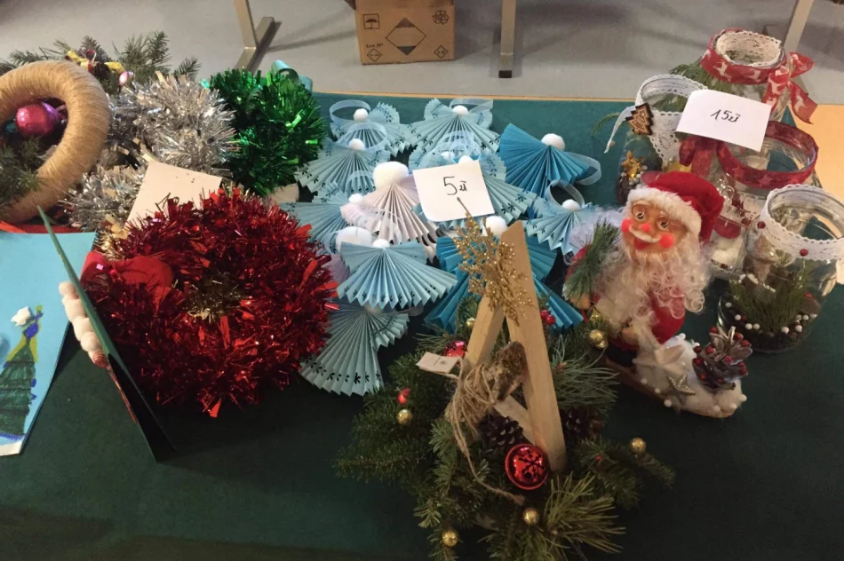 Kiermasz Bożonarodzeniowy w ZSP nr 4 - zdjęcie 6