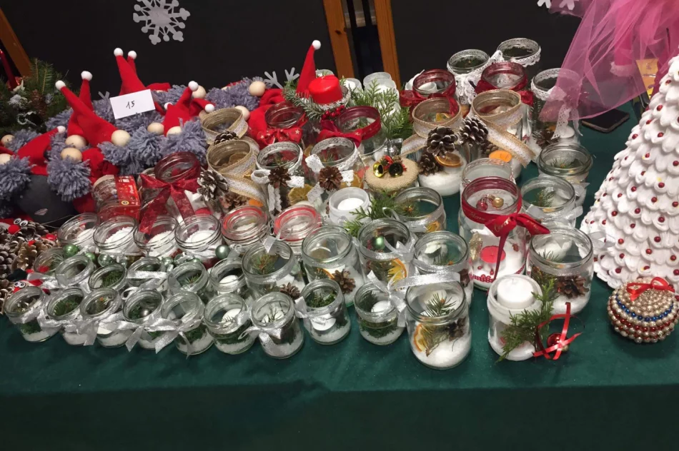 Kiermasz Bożonarodzeniowy w ZSP nr 4 - zdjęcie 7