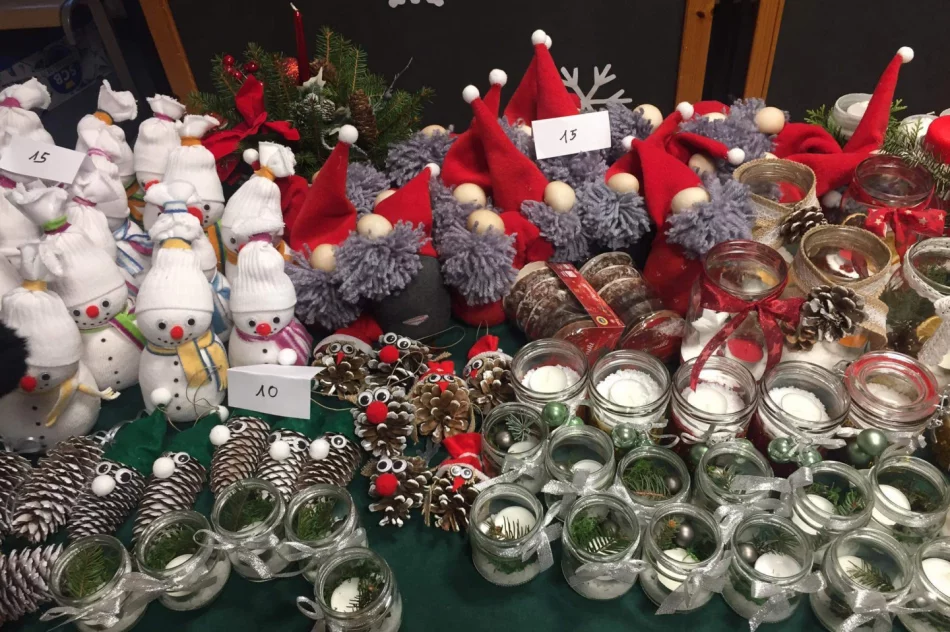 Kiermasz Bożonarodzeniowy w ZSP nr 4 - zdjęcie 9