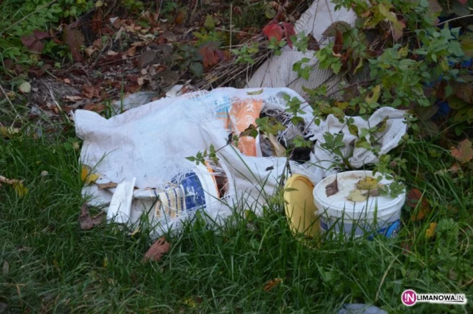 Śmieci nad rzeką - zamontują szlaban - zdjęcie 2