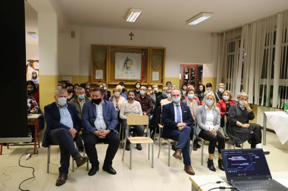 Wykład Ks. dr Jerzego Smolenia na temat relacji międzyludzkich - zdjęcie 10