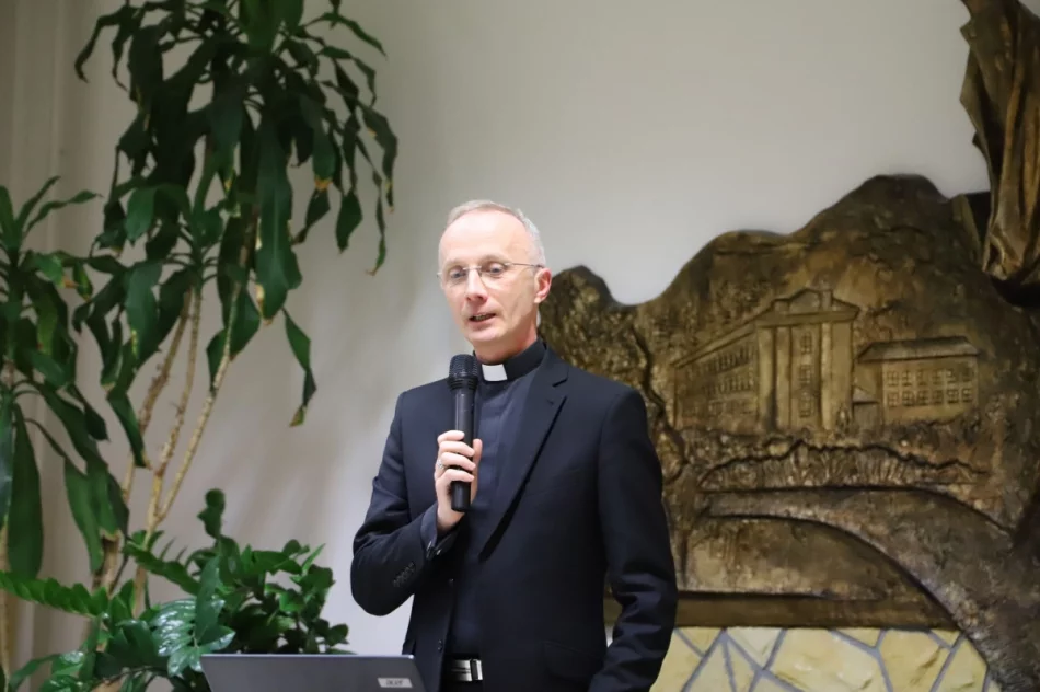 Wykład Ks. dr Jerzego Smolenia na temat relacji międzyludzkich - zdjęcie 6