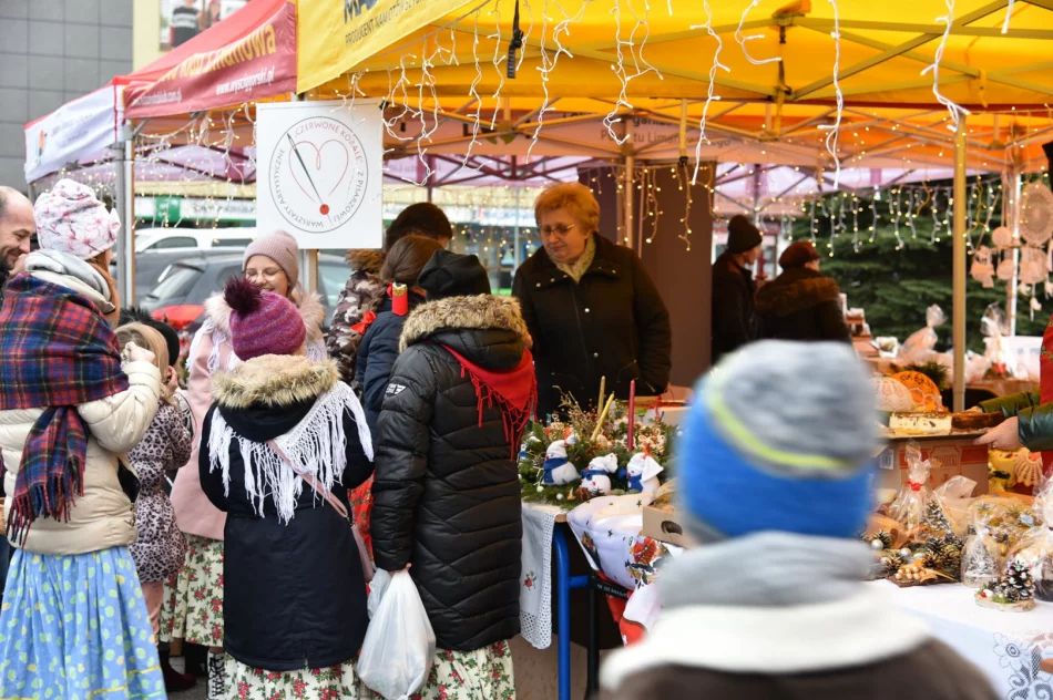 Świąteczne kiermasze w dwóch miejscowościach - zdjęcie 9