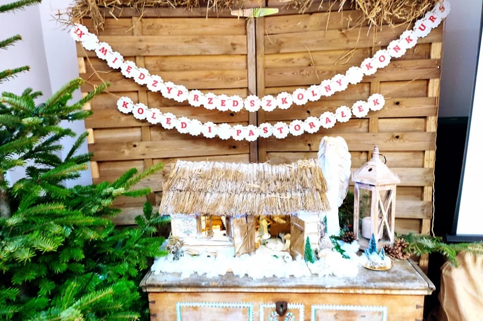 Odbył się Międzyprzedszkolny i Międzyszkolny Konkurs Kolęd i Pastorałek - zdjęcie 4