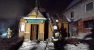 Nocny pożar zabudowań mieszkalno-gospodarczych - zdjęcie 5