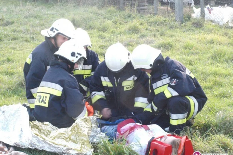 W szkołę uderzył samochód (ćwiczenia) - zdjęcie 2