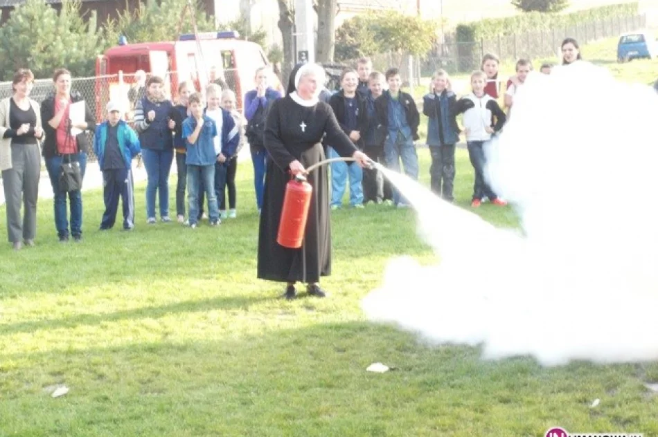 W szkołę uderzył samochód (ćwiczenia) - zdjęcie 4