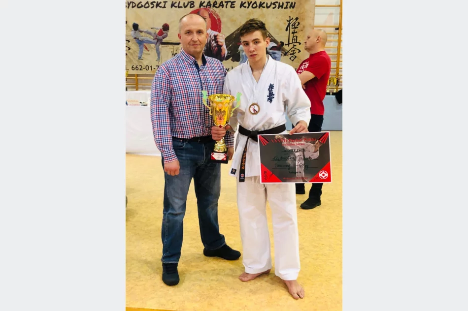 Dwa medale Pucharu Polski Karate Kyokushin wywalczone przez limanowskich karateków ARS Limanowa – JONIEC Team - zdjęcie 5