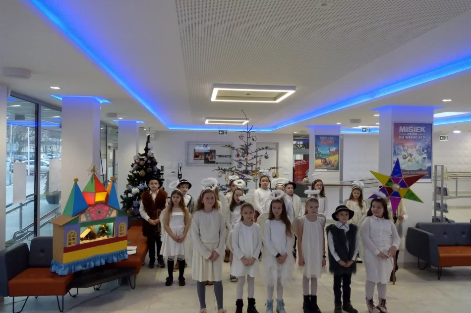 Seniorzy z Klubu „Seniora” podsumowali projekt “CHOINKA ŁĄCZY POKOLENIA” - zdjęcie 5