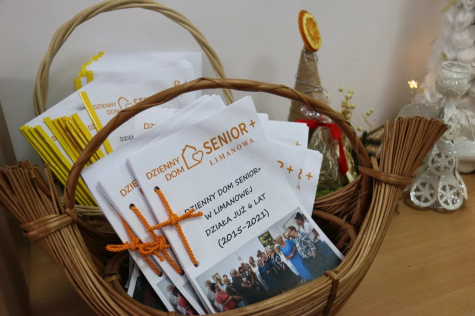 Wigilia w Dziennym Domu „Senior+” w Limanowej - zdjęcie 11