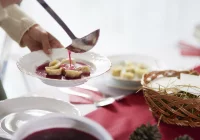 Post w Wigilię to tradycja, a nie przepis. Jednak jutro obowiązuje wstrzemięźliwość od pokarmów mięsnych - zdjęcie główne