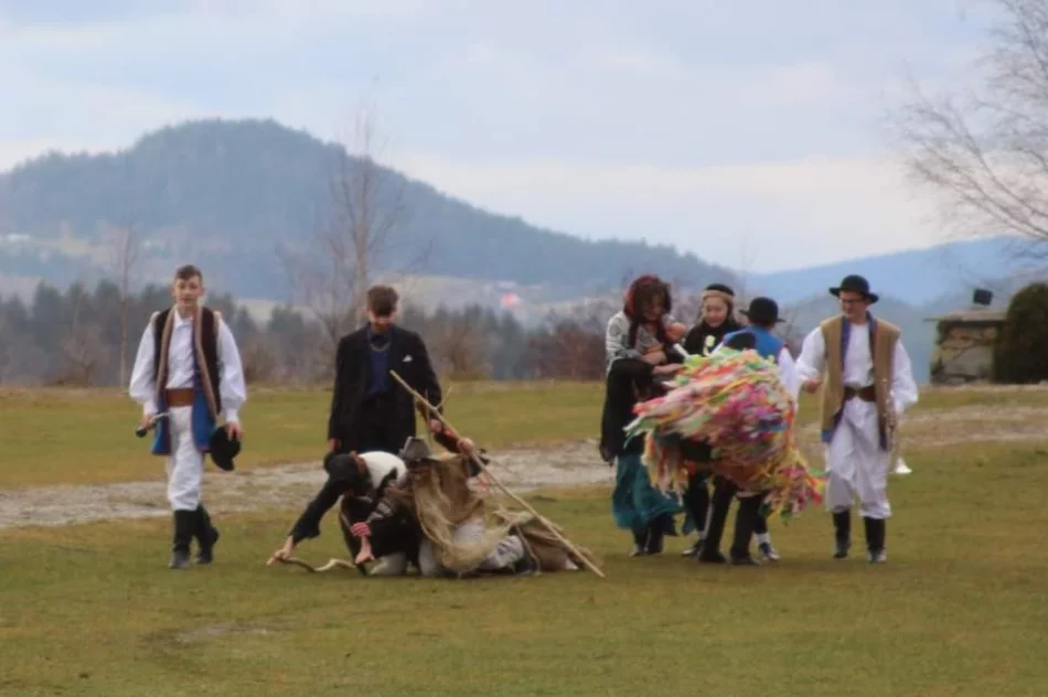 Szkolna grupa kolędnicza z Limanowszczyzny w programie Ziarno - zdjęcie 2
