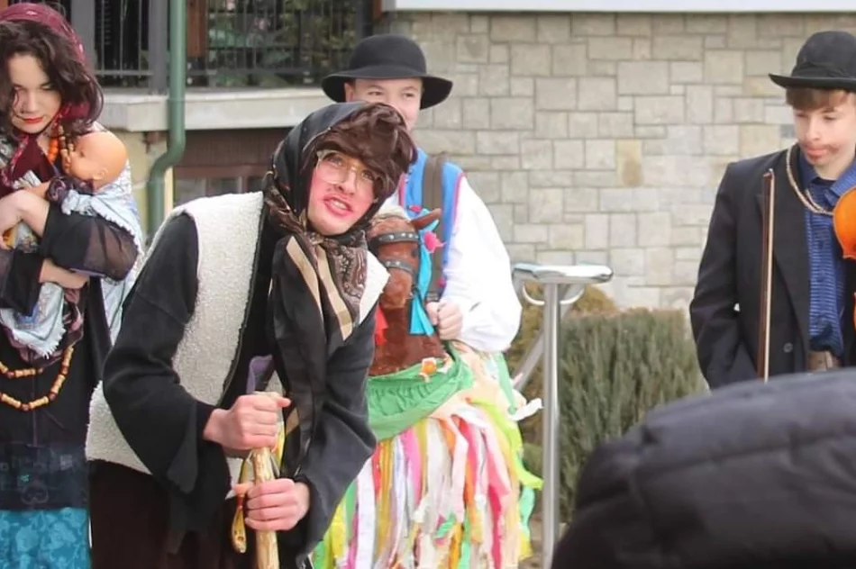 Szkolna grupa kolędnicza z Limanowszczyzny w programie Ziarno - zdjęcie 3