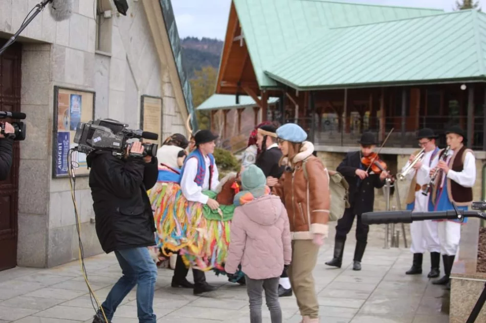 Szkolna grupa kolędnicza z Limanowszczyzny w programie Ziarno - zdjęcie 5