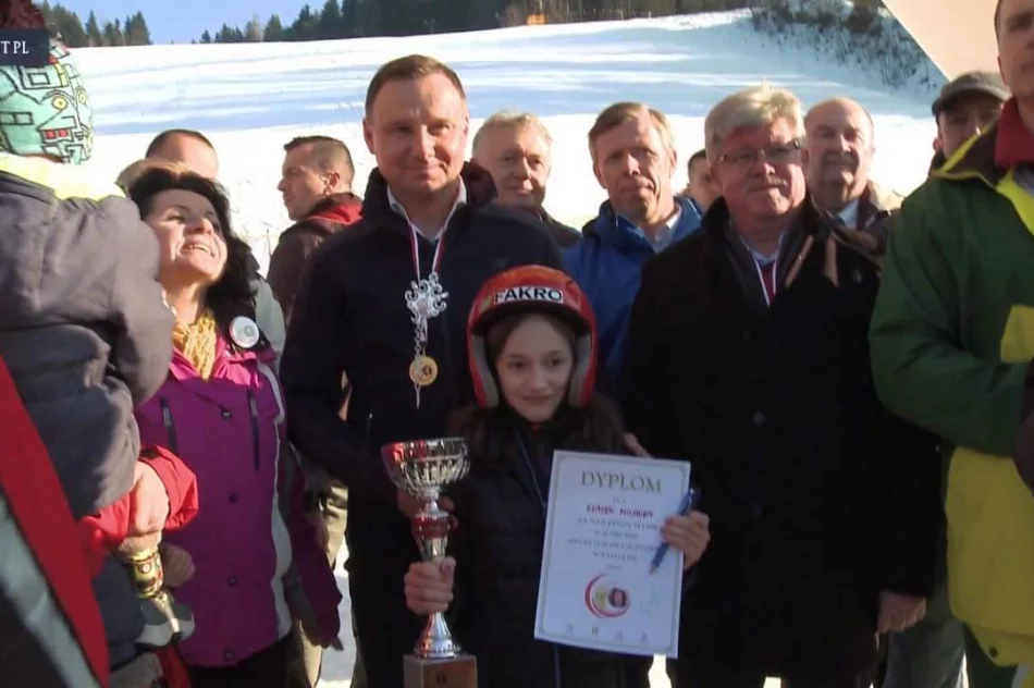Potrzebuje pomocy. Mimo przeciwności losu osiąga sukcesy. - zdjęcie 12