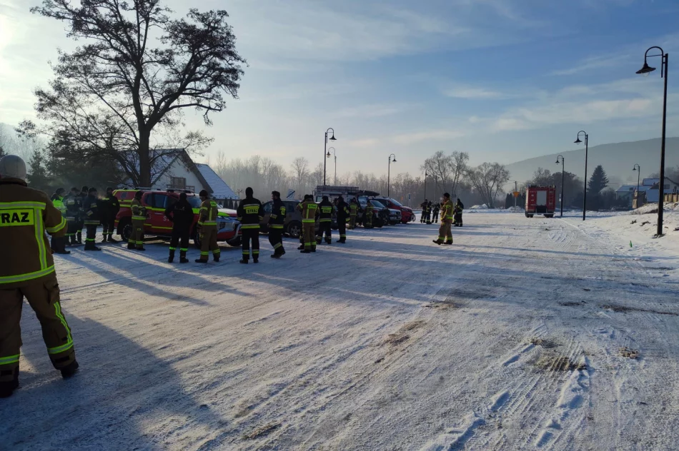 Strażacy i policjanci szukali 64-latka - zdjęcie 9