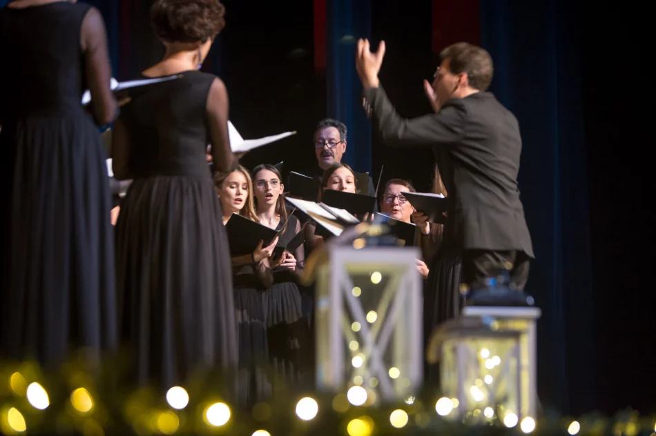 LimaNovum - koncert kolęd i pastorałek "Radość dziś nastała" - zdjęcie 3