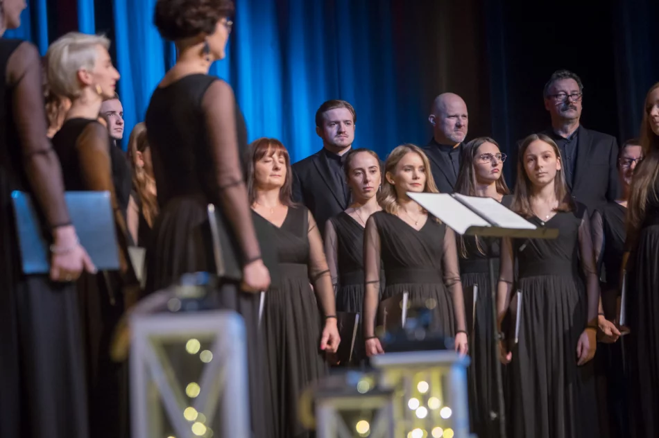 LimaNovum - koncert kolęd i pastorałek "Radość dziś nastała" - zdjęcie 7