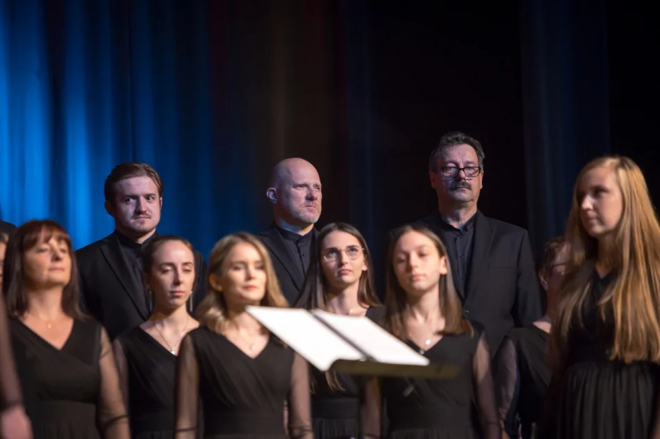 LimaNovum - koncert kolęd i pastorałek "Radość dziś nastała" - zdjęcie 10