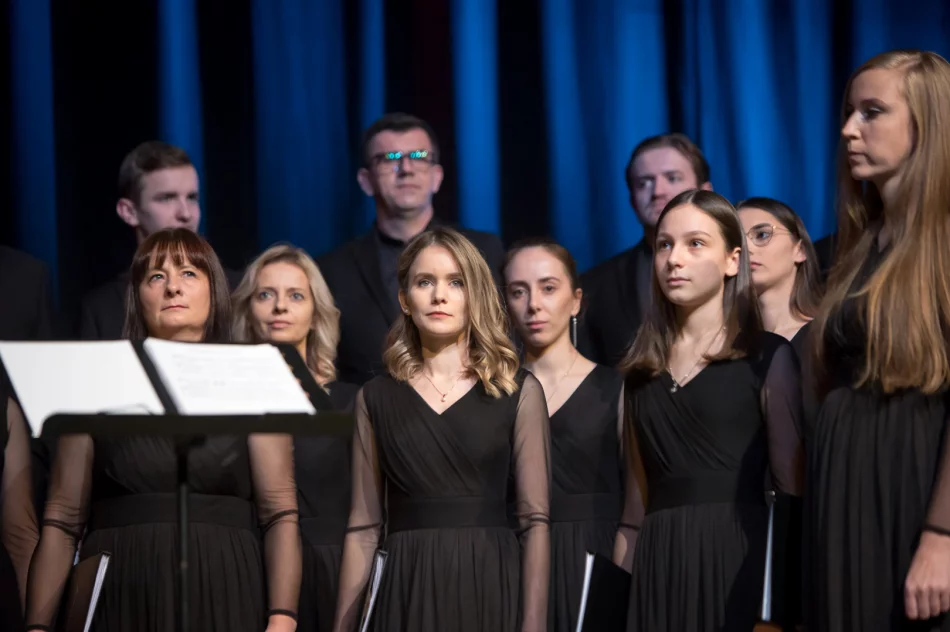 LimaNovum - koncert kolęd i pastorałek "Radość dziś nastała" - zdjęcie 12