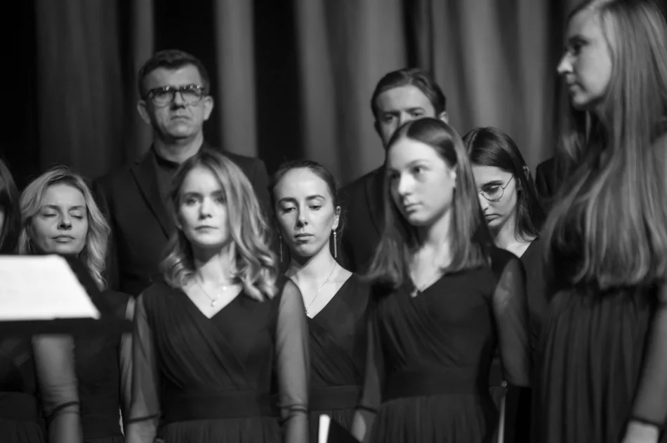 LimaNovum - koncert kolęd i pastorałek "Radość dziś nastała" - zdjęcie 17