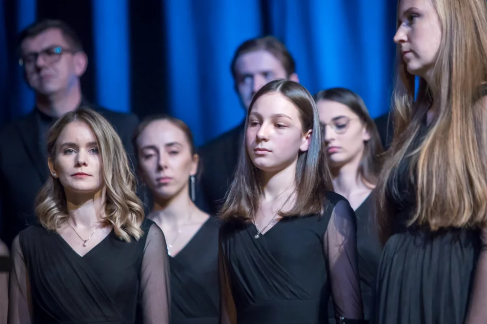 LimaNovum - koncert kolęd i pastorałek "Radość dziś nastała" - zdjęcie 20