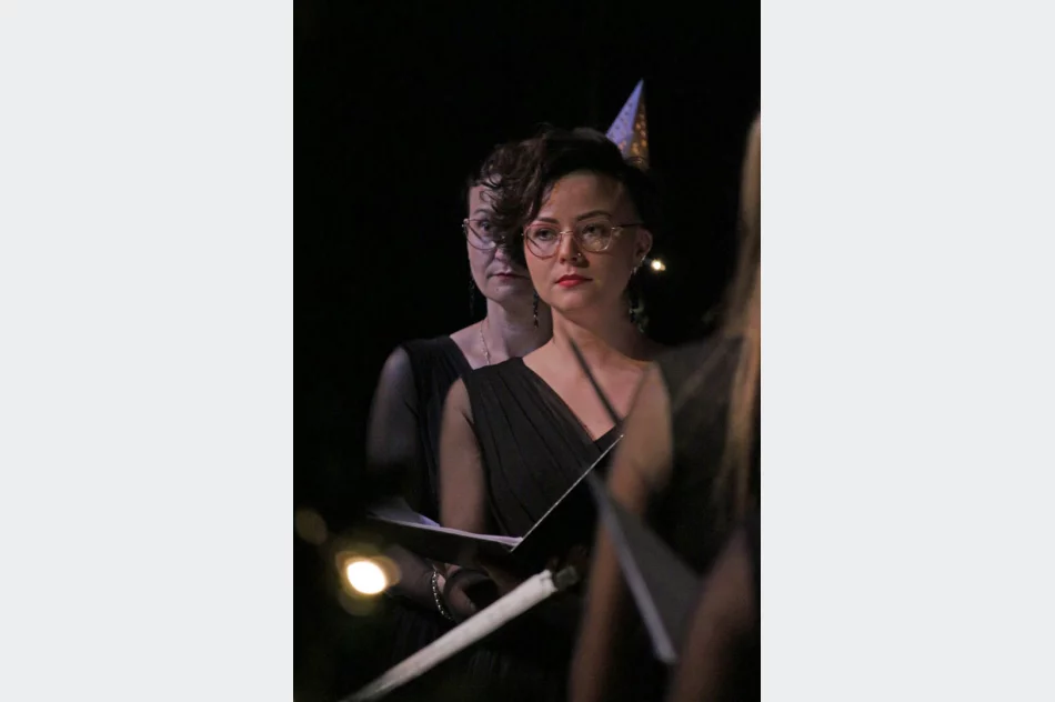 "Radość dziś nastała" - świąteczny koncert w wykonaniu chórzystów - zdjęcie 11