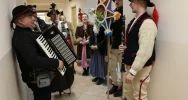 Kolędnicy z Zespołu „Limanowianie” odwiedzili Urząd Miasta - zdjęcie 3