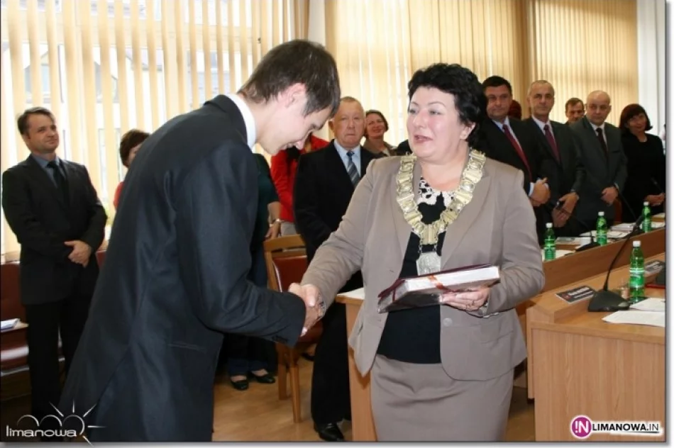 Złoty medalista z nagrodą od władz miasta - zdjęcie 2